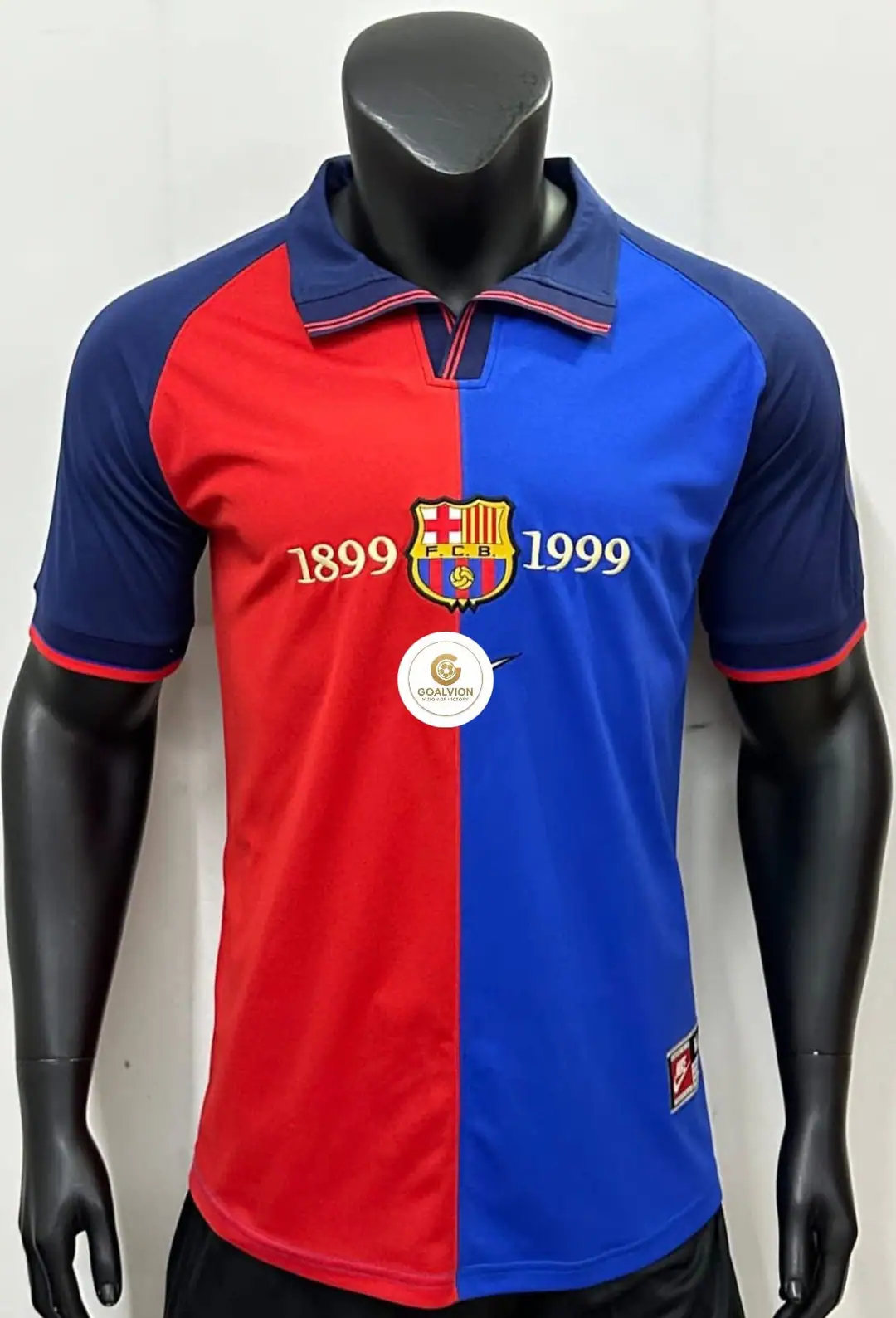 FC Barcelona 1998/99 Home Retro Jersey, front